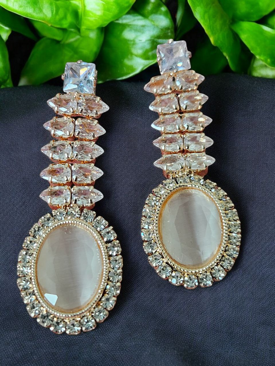 Aditi Ivory Earrings