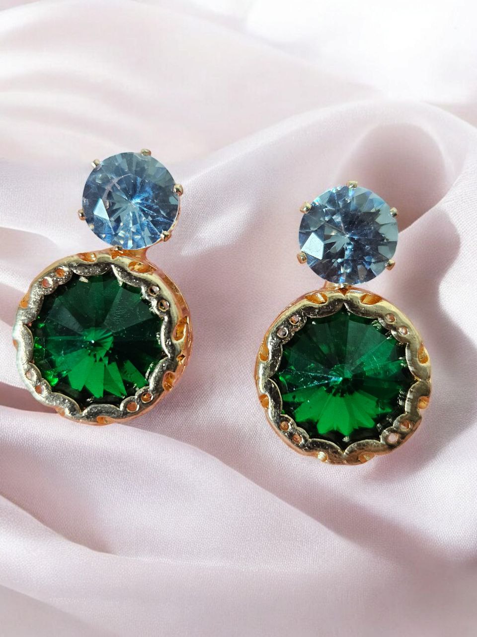 Pari Green Earrings