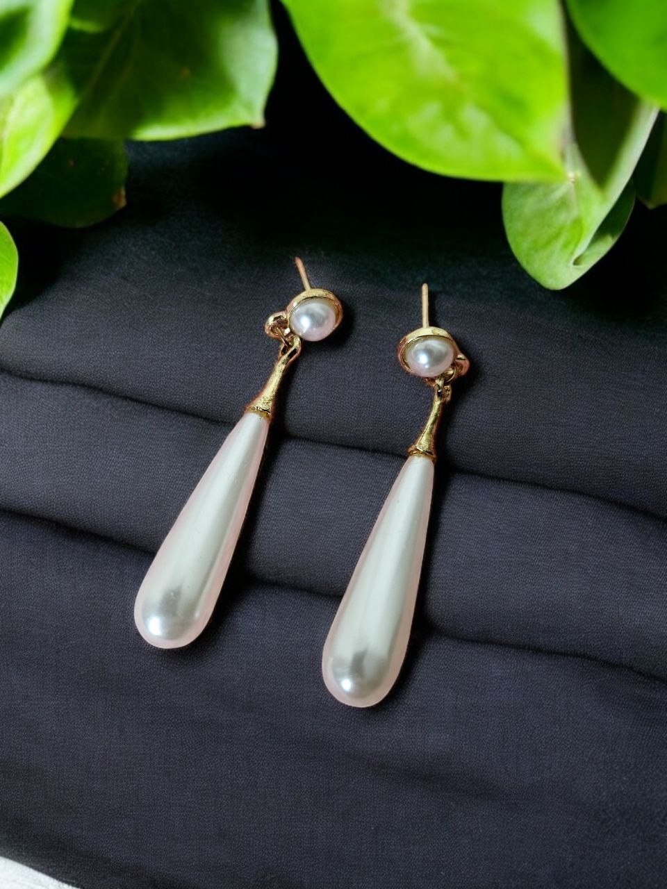 Padma Pearl Earrings