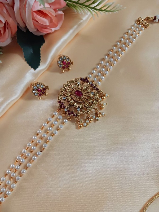Ananya Temple Choker