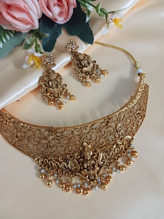 Isadora Heavy Laxmi Choker