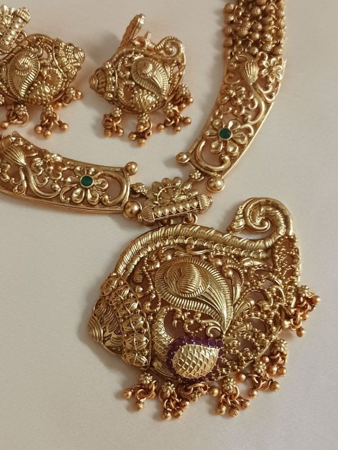 Selene Shankha Necklace