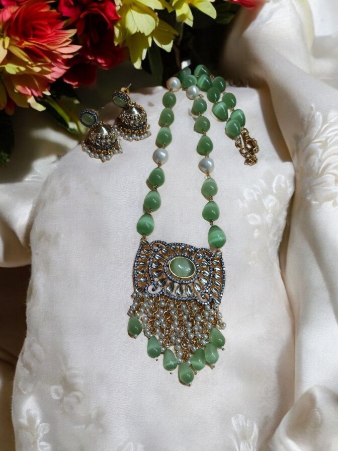 Mint Monalisa Necklace
