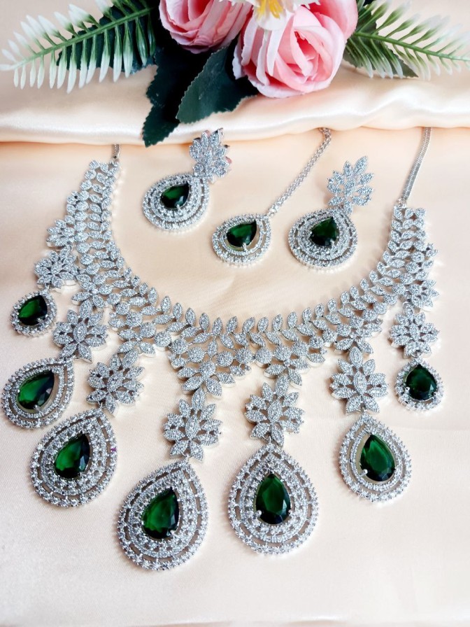 Emerald Green Bridal Set (Nano Setting)