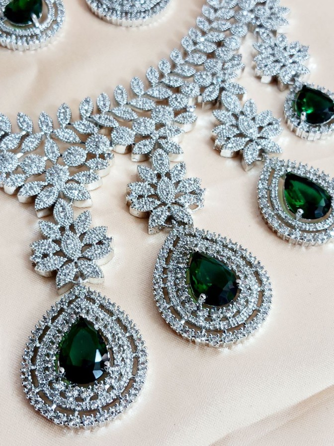 Emerald Green Bridal Set (Nano Setting)
