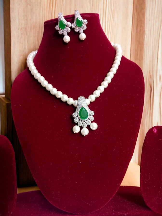 Premium Emrald Pearl Set