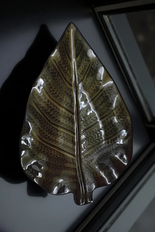 Brown Leaf-Shaped Platter Handcrafted Ceramic Serveware (Pack of 1)